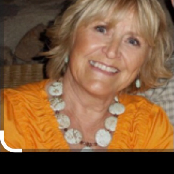 Meet your Posher, Edie - Picture 1 of 1